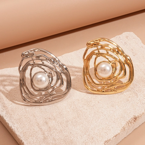 Irregular Hollow Round Open Ring Alloy Imitation Artificial Pearl Exaggerated Artistic Statement Jewelry For Women