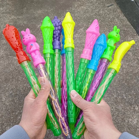 Bubble Wands Colorful Plastic Outdoor Fun Toy Cartoon Animals Candy Shapes For Kids Party Favors Summer Activity