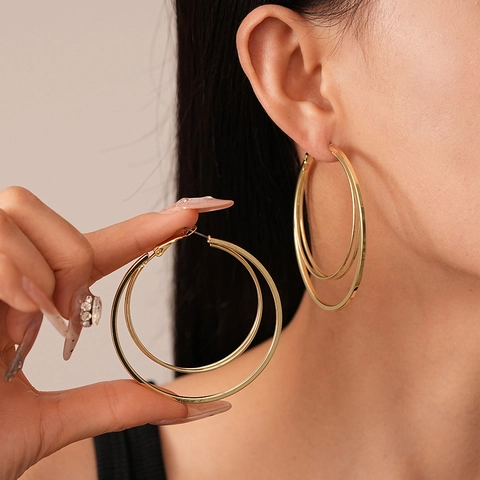 Geometrische Mehrlagige Runde Creolen Metall Mit Stahl Ohrstecker Einfacher Retro Mode Schmuck Für Damen