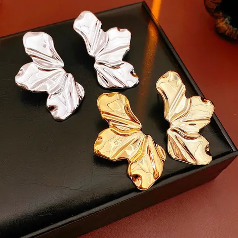 Grote Onregelmatige Blad Petal Stud Oorbellen Legering Met Zilveren Oorbel Post Hoogglans Metaal Voor Dames