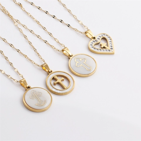 Collana con Pendente a Croce e Cuore in Acciaio Inossidabile Placcato Oro con Madreperla Strass Gioielli Religiosi Gerusalemme