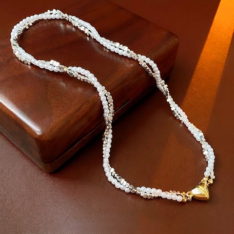 Elegant Twisted Imitation Artificial Pearl And Alloy Bead Necklace For Women Gold Heart Magnetic Clasp Light Luxury Trendy Jewelry
