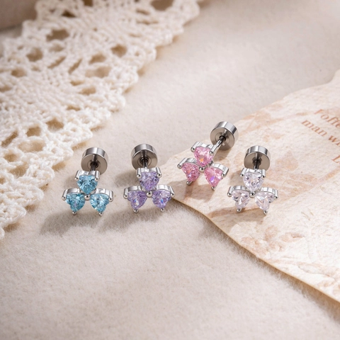 Schattige Hart Zirkoon Klaver Oorkraakbeen Piercing Stud Roestvrij Staal Schroefdraad Achterkant Kleine Minimalistische Sieraden