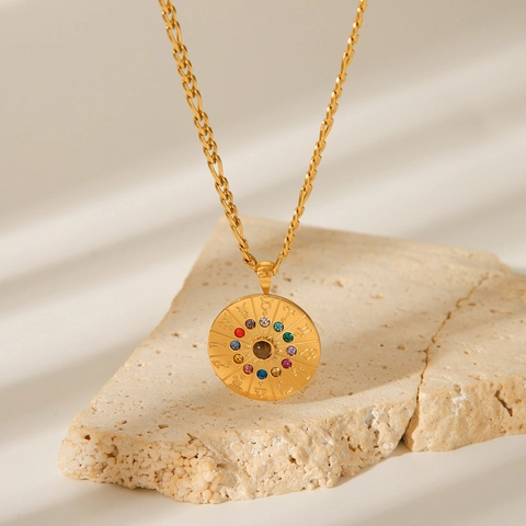 Collier Pendentif Boussole Signe Du Zodiaque Acier Inoxydable Strass Colorés Chaîne Figaro Style Ins Bijoux Femmes