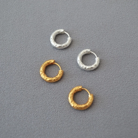 French Retro Minimalist Hammered Texture Brass Hoop Earrings Gold Silver Plated Elegant Geometric Ear Clasp Jewelry For Women
