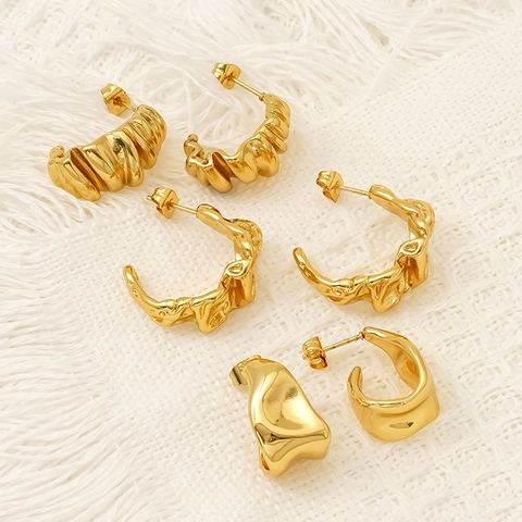 Boucles D'oreilles En Forme De C Plissées Acier Inoxydable 304 Plaqué Or 18K Texture Lave Imperméable Femmes