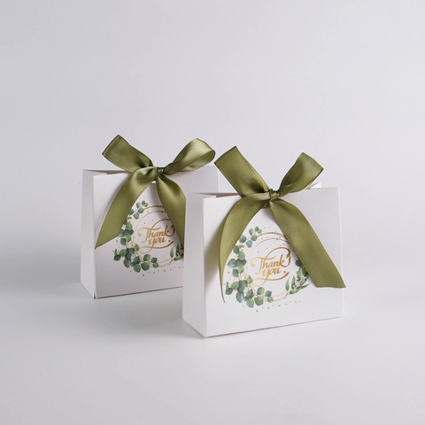 Wedding Gift Box Eucalyptus Leaf Floral Thank You Paper Party Favor Bag Ribbon Handle Elegant Minimalist Handbag
