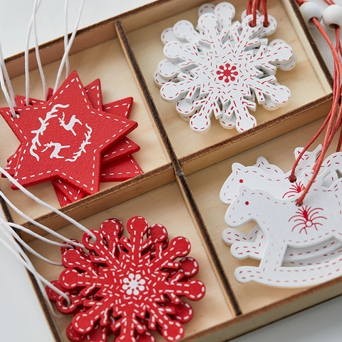 Wooden Christmas Hanging Ornaments Boxed Red White Nordic Snowflake Star Reindeer Pendants Holiday Tree Decor