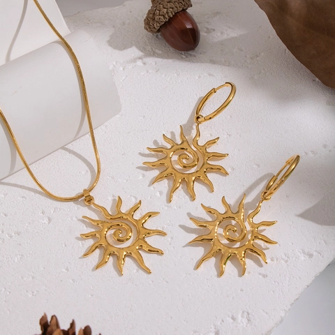Collier Et Boucles D'oreilles En Acier Inoxydable Soleil En Spirale Plaqué Or Imperméable Hypoallergénique Bijoux Pour Femmes