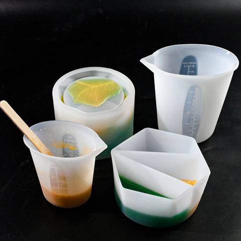 Silicone Measuring Cup Flexible Graduated Scale Cup With Spout For DIY Resin Jewelry Making Baking Kitchen Mixing Tool
