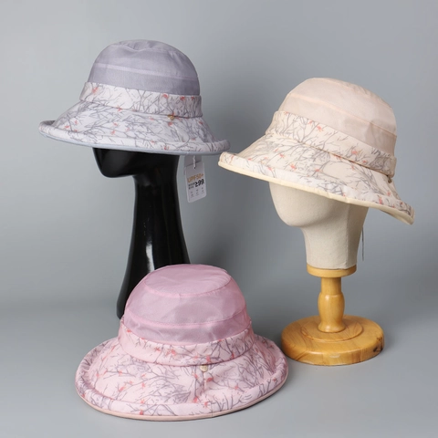 Women Mulberry Satin Bucket Hat Breathable Mesh Top Wide Brim Floral Print Sun Protection Summer Travel Elegant Foldable Fisherman Cap