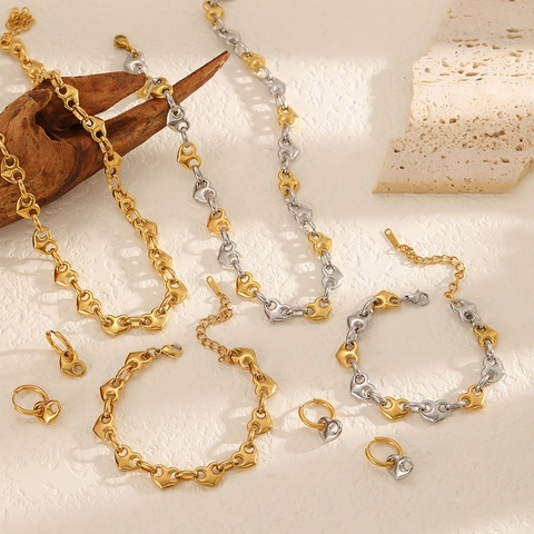 18K Gold Plated Stainless Steel Heart Jewelry Necklace Bracelet Earrings Tarnish Free Niche Design Elegant Accessory