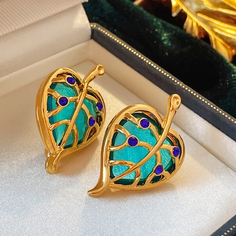 Retro Palace Style Green Gemstone Heart Flower Alloy Earrings With 925 Sterling Silver Earring Post Jewelry For Women
