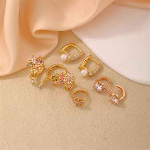 Pendientes De Aro Huggie De Cobre Bañados En Oro Con Circonita Flor Perla Artificial Joyería Geométrica Minimalista De Moda Regalo Para Mujeres