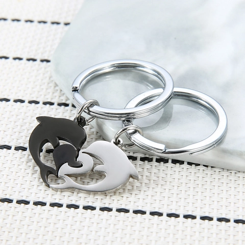 Interlocking Dolphin Couple Keychains Stainless Steel Heart Shape Black And Silver Valentine Anniversary Gift For Ocean Lovers
