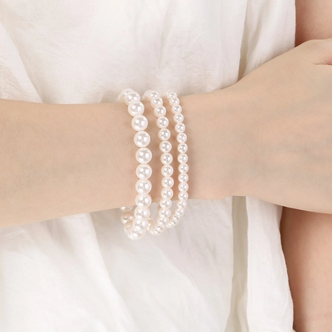 Elegant White Imitation Artificial Pearl Bracelet With Glass Beads And Gold Silver Color Alloy Spacers For Women Minimalist Style