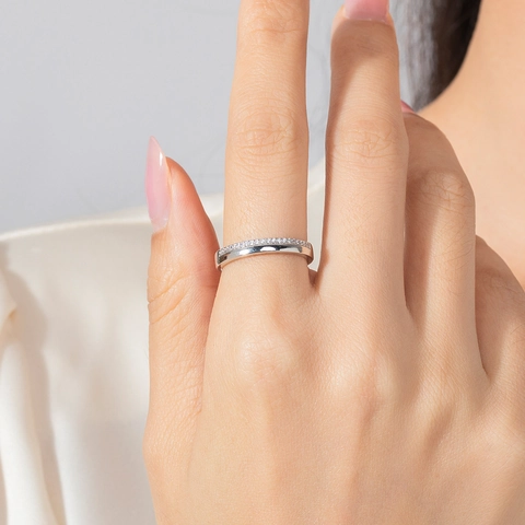 Anello In Argento Sterling 925 Minimalista Con Zircone Bianco Pavé Fascia Di Moda Sottile Impilabile Per Donna