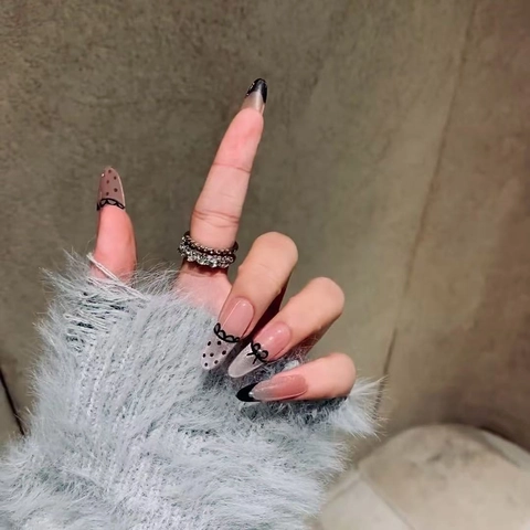 Almond Press On Nails French Black Lace Edge Bowknot Polka Dot Long Fake Nails Sweet Cool Style Artificial Fingernails