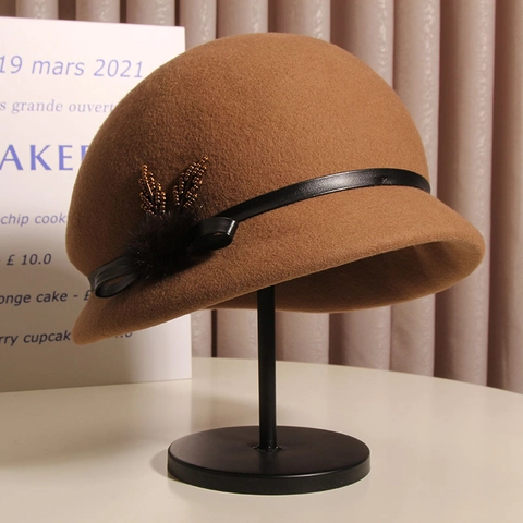 Women Vintage Wool Felt Cloche Hat With Leather Bow Fur Pom Pom And Bead Leaf Decor Winter Warm Elegant Bowler Cap