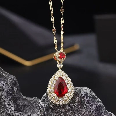 Eleganter Tropfenanhänger Halskette Für Damen Zinklegierung Strass Halo Wassertropfen Edelstein Halskette Klassischer Schmuck