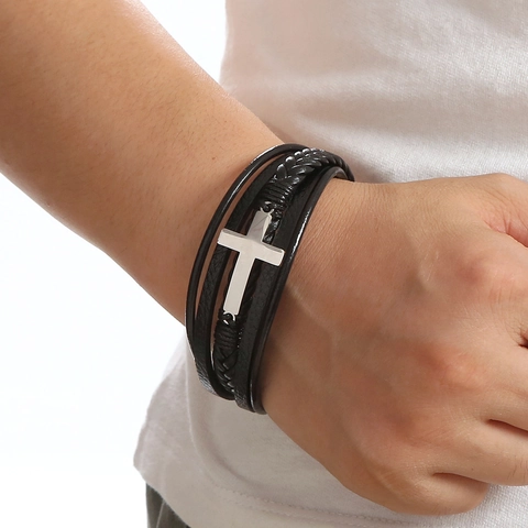 Bracciale Da Uomo In Pelle Intrecciata Multistrato Con Croce In Acciaio Inossidabile Chiusura Magnetica Punk