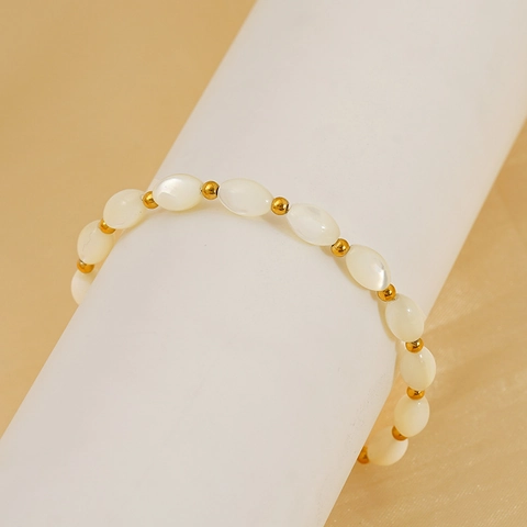Künstliche Barockperlen Armband Für Damen 18K Vergoldet Edelstahl Künstliche Perlenkette Nischendesign Leichter Luxus Schmuck