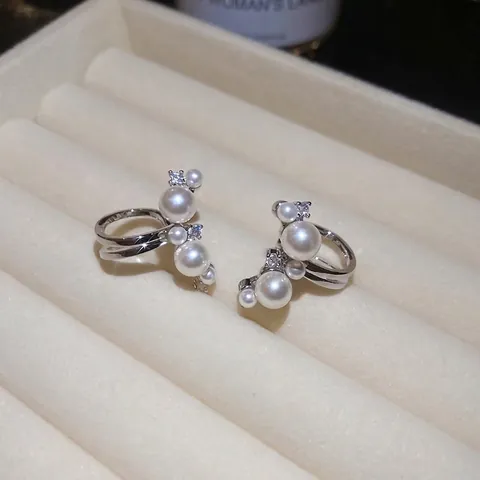 Elegante Ear Cuff Vintage Con Künstliche Perle Sintetiche E Zirconi Clip Senza Buco Orecchino Da Donna Stile Francese Colore Argento A Forma Di Arco