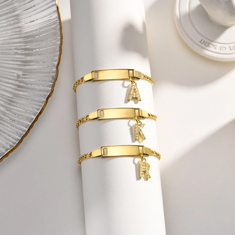 Edelstahl Initial Armband Gold Plattiert Rechteckige ID Bar Pave Zirkon Buchstaben Anhänger Minimalistisch Cuban Link