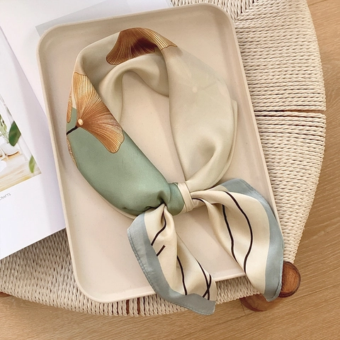 Foulard Quadrato Elegante Stampa Foglie Di Ginkgo Poliestere Imitazione Raso Accessorio Moda Collo Testa Donna