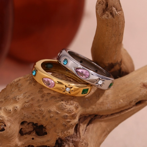Anillo de Acero Inoxidable Vintage con Diamantes de Imitación para Mujer Retro Geométrico Gota de Agua Rectángulo Chapado en Oro 18K