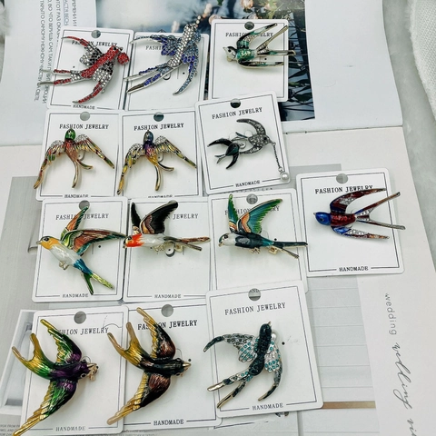 Spilla A Forma Di Uccello Rondine Vintage Lega Smalto Strass Gioielli Animali Colorati Da Donna Accessori Eleganti
