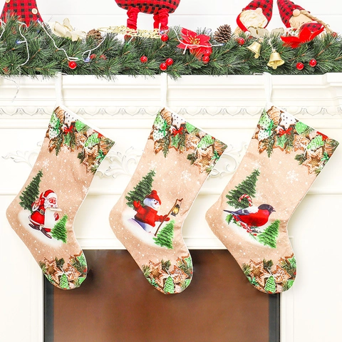 Große Weihnachtsstrümpfe Bedruckte Stoff Geschenktüten Hängende Feiertagsdekorationen Weihnachtsmann Schneemann Rentier Muster