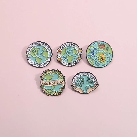 Lot De Broches En Émail Jour De La Terre Dessin Animé Alliage Écologique Pour Vêtements Sacs Treat Our Earth With Kindness