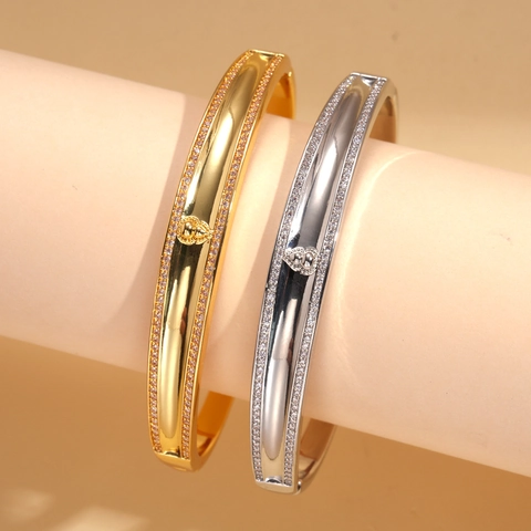 Elegantes Armreif Kupferarmband 18K Vergoldet Zirkonia Pavé Runder Verschluss Luxusschmuck Für Frauen Mode