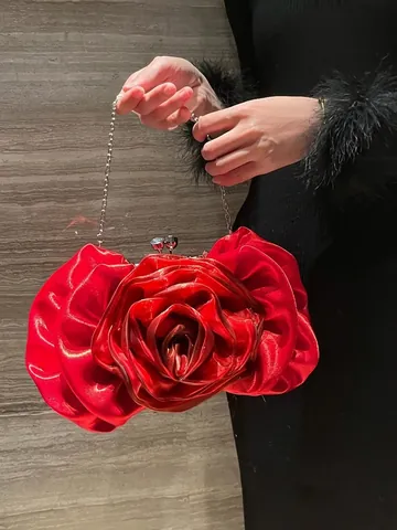 Women Evening Clutch Bag Rose Flower Stereoscopic Satin Satin Metal Chain Strap Elegant Party Wedding Handbag