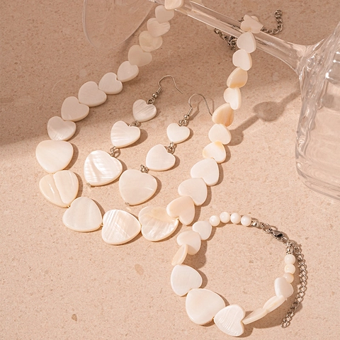 Heart Shaped Shell Necklace Bracelet And Earrings Alloy White Choker Jewelry For Women Beach Resort Elegant Accessory