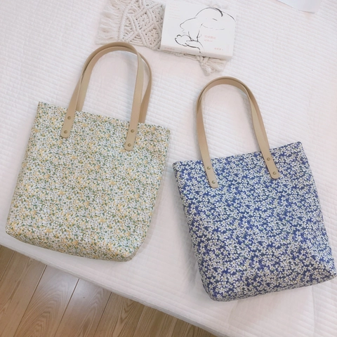 Floraler Baumwolle Tote Bag Mit PU Ledergriffen Und Magnetverschluss Große Kapazität Vielseitige Schultertasche