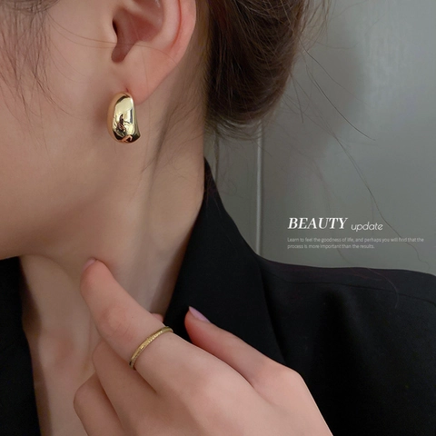 Minimalistische Geometrische C-Förmige Bohnen-Ohrstecker Legierung Metallschmuck Mit 925 Sterling Silber Ohrstecker Für Frauen