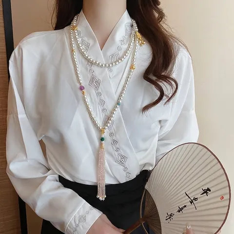 Halskette Mit Mehrlagigen Kunstperlen Im Neuen Chinesischen Stil Mit Vergoldetem Lotus-Anhänger Und Rosa Kristallquaste