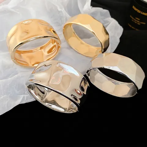 Minimalistisches Unregelmäßiges Geometrisches Metall Manschettenarmband Breit Poliert Facettiert Luxus Stil Mode Accessoire