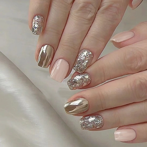 Press On Nails Short Square Champagne Gold Metallic Pink Glitter Nude Pink Glossy Artificial Fake Nails