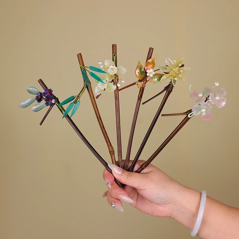 Vintage Wood Hair Stick Lampwork Flower Artificial Pearl Elegant Hanfu Hairpin For Women Classical Ethnic Styling Accessory