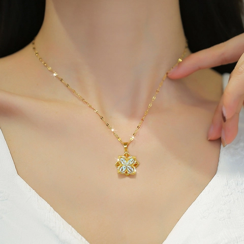 Élégant Collier Pendentif Fleur Trèfle Chaîne En Acier Inoxydable Cuivre Zircon Incrusté Bijoux De Luxe Pour Femmes