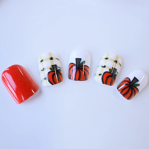 Short Square Press On Nails ABS Orange White Pumpkin Plaid Pattern Thanksgiving Halloween Autumn Fake Nails For Women