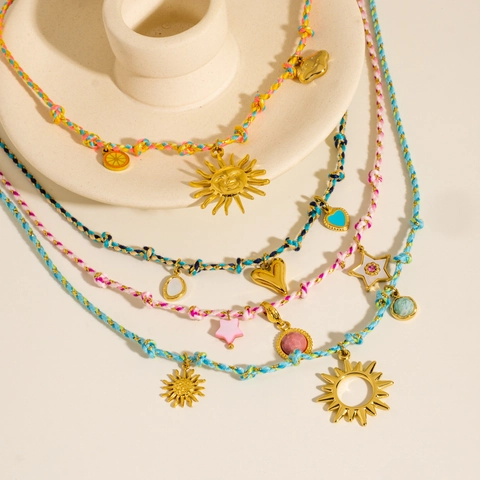 Collar de Cuerda Trenzada a Mano Con Múltiples Colgantes de Acero Inoxidable Diamantes de Imitación Cuentas de Colores Sol Corazón Estrella Joyería para Mujer