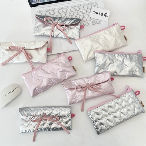 Trousse À Crayons Matelassée Nœud Cuir PU Motif Cœur Rabat Fermeture Éclair Pochette Organisateur Pour Étudiants Filles
