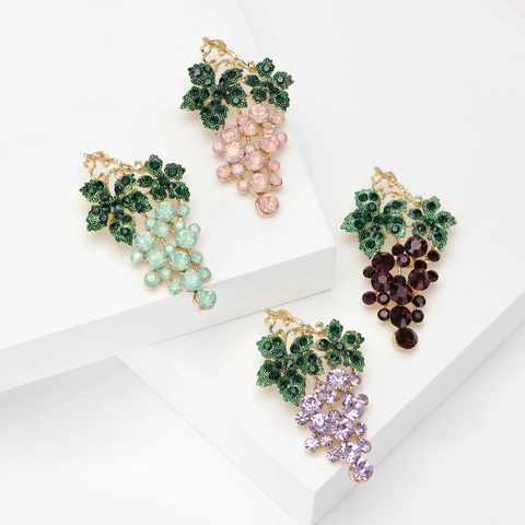 Grape Brooch Fruit Shape Alloy Rhinestone Crystal Elegant Dress Suit Accessories For Women Korean Style Corsage