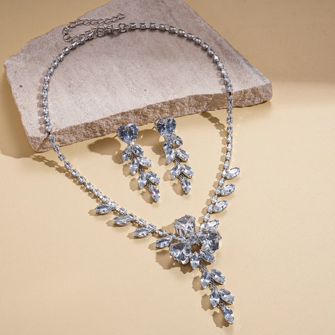Luxus Blatt Herz Zirkon Halskette Und Ohrringe Schmuck Kupfer Mit Silber Ohrringstecker Für Damen Hochzeit Party Elegant