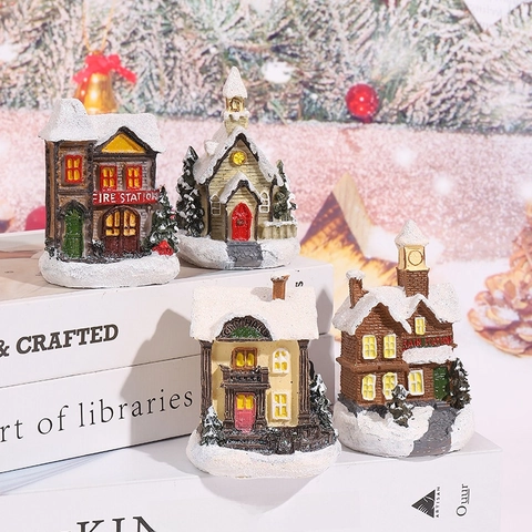 LED Weihnachts Miniatur Haus Harz Schnee Dorf Gebäude Tischdekoration Festliche Feiertage Heimdeko