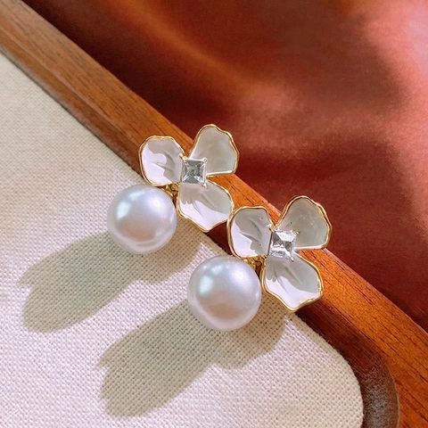 Vintage Blumen Künstliche Perlen Ohrhänger Mit Silbernem Ohrstecker Legierung Strass Quadrat Zirkon Schmuck Für Damen